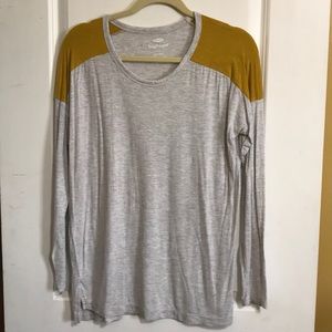 NWOT Old Navy boyfriend baseball T-shirt